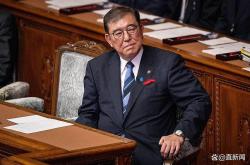 石破茂为保住首相之位，会在关税上对美国妥协吗？